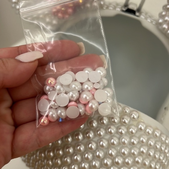 Like NEW White & Pink Bedazzled Minnie Head Bag - Picture 11 of 12